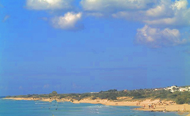 Le dune della spiaggia di Pescoluse in Puglia